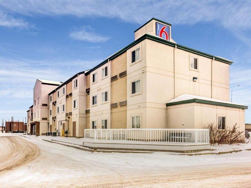 Days Inn By Wyndham Stony Plain Exteriér fotografie