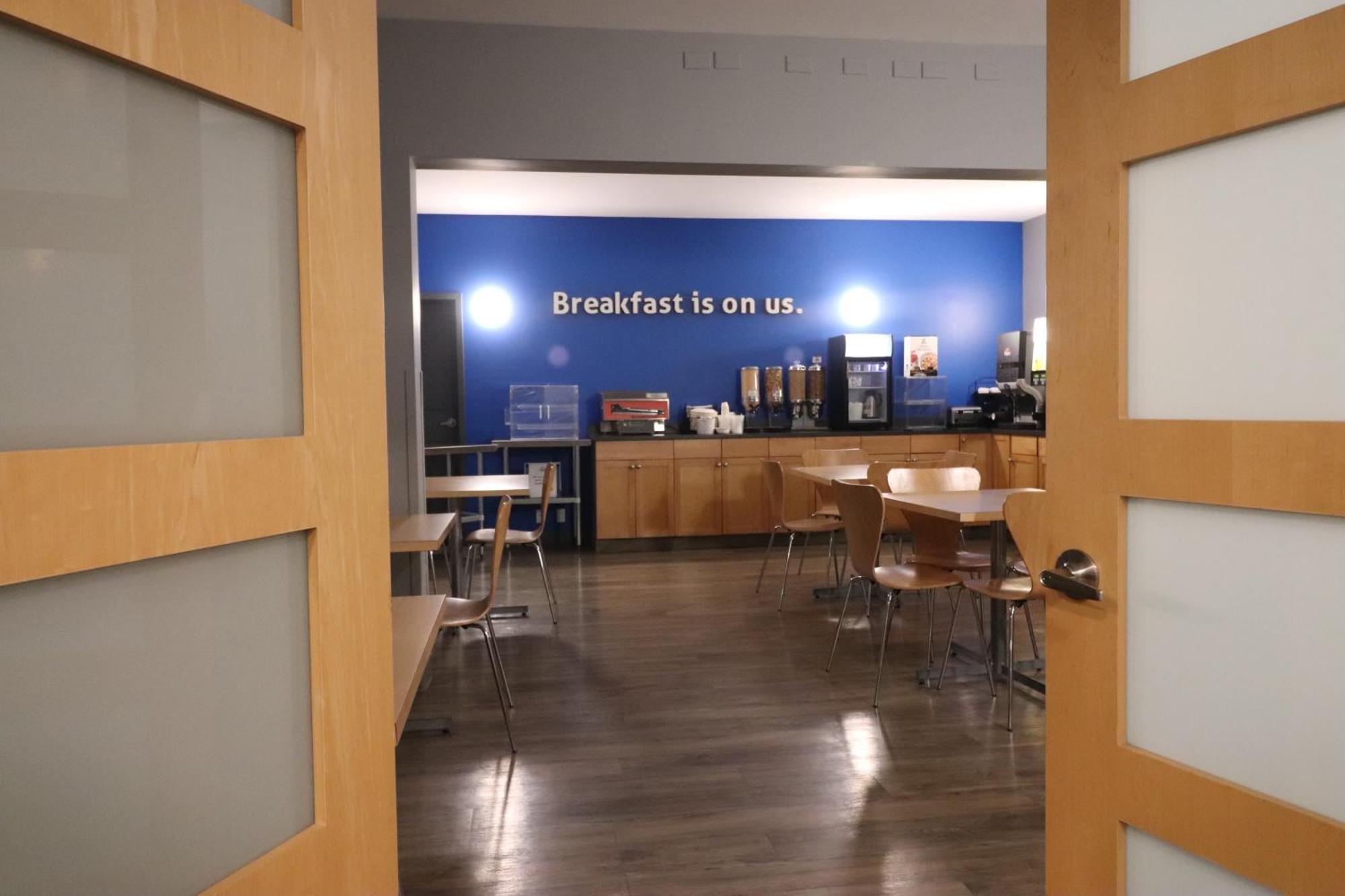 Days Inn By Wyndham Stony Plain Exteriér fotografie