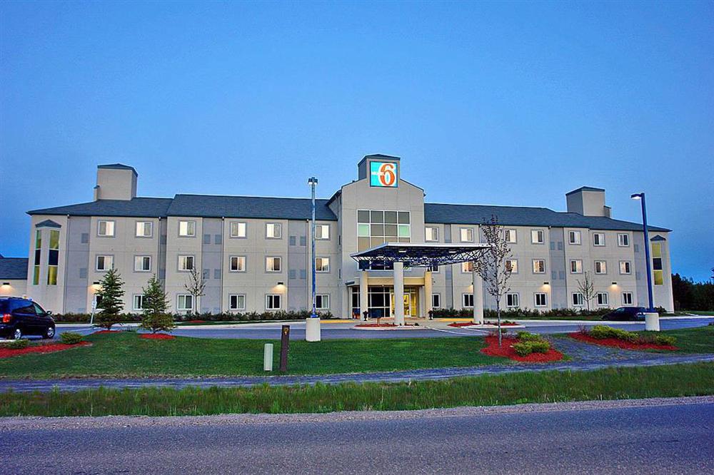 Days Inn By Wyndham Stony Plain Exteriér fotografie