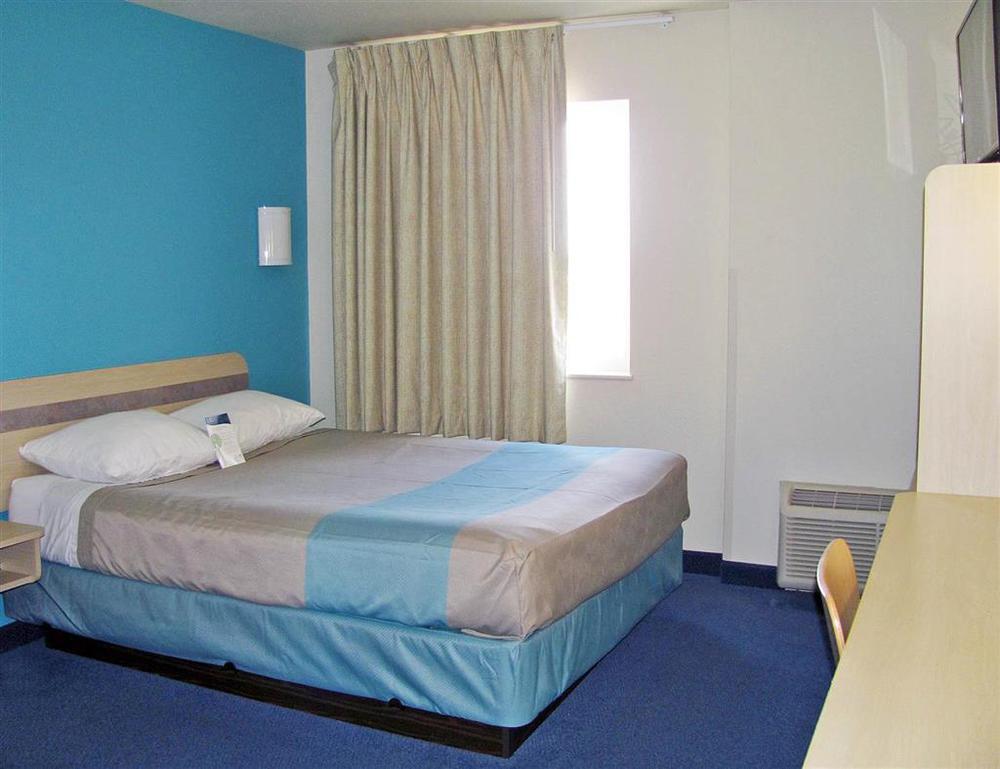 Days Inn By Wyndham Stony Plain Pokoj fotografie